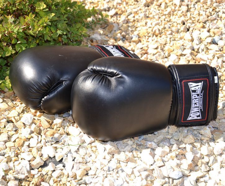 Боксерські рукавиці PowerPlay 3004 Classic Чорні 18 унцій PP_3004_18oz_Black фото