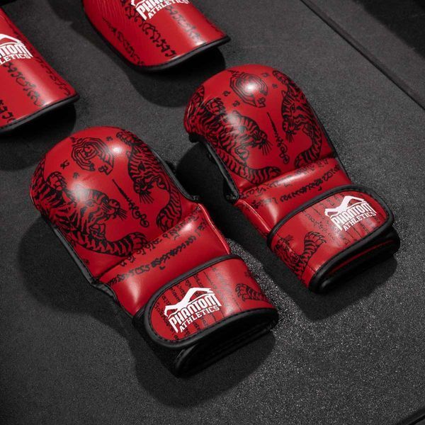 Рукавиці для ММА Phantom Muay Thai Red S/M PHMMAG2705-SM фото