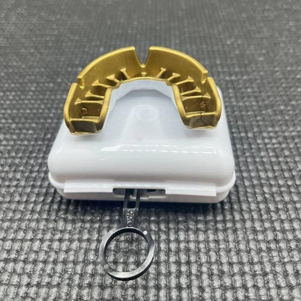 Капа OPRO Gold доросла (вік 11+) White/Gold (art.102504005) Gold_White/Gold фото