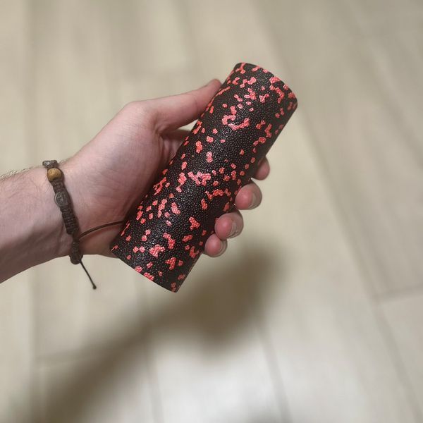 Масажний ролик (роллер) гладкий PowerPlay PP-4346 Mini EPP Foam Roller Чорно/Червоний (15x5,3см.) PP_4346_Red_(15*5) фото
