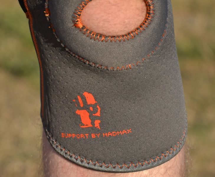 Наколінник MadMax MFA-297 Knee Support with Patella Stabilizer Dark Grey/Orange L MFA-297_L фото