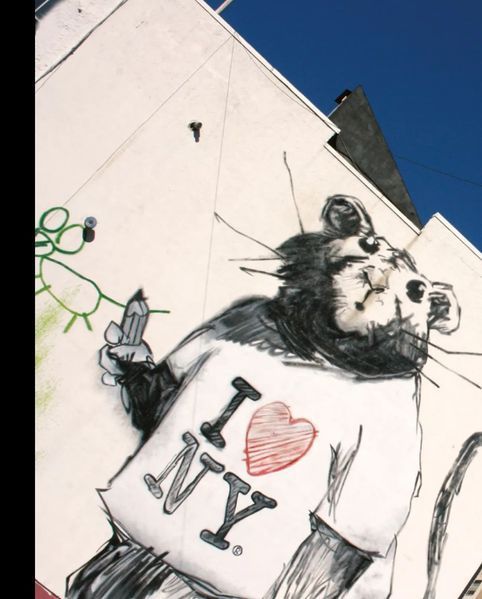 Banksy: Ви становите загрозу прийнятного рівня 10311022129 фото