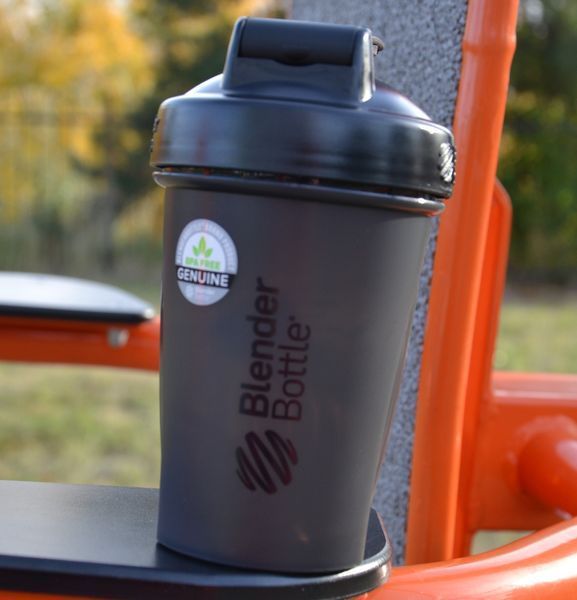 Шейкер спортивний BlenderBottle Original Classic 20oz/590ml Black Classic 20oz Black фото
